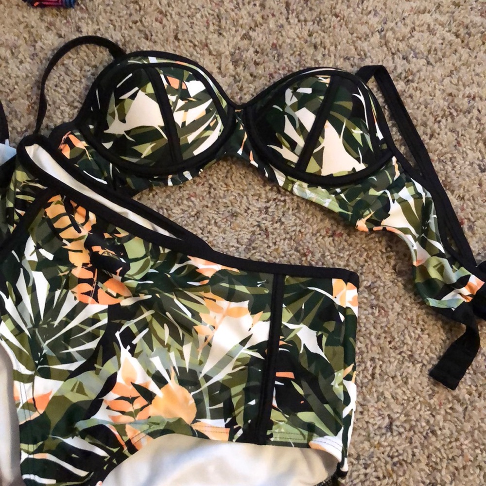 Top and high waisted bottom bikini